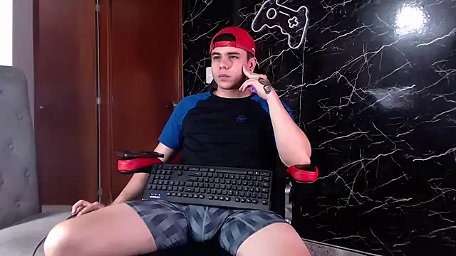 Snapshot of maty_hardx chatting on 03-12-25, 07:38 maty hardx online show from 03-12-25, 07:38