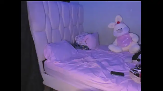 Snapshot of KittyKlum chatting on 03-18-25, 11:20 KittyKlum online show from 03-18-25, 11:20