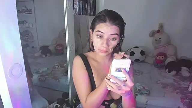Snapshot of KittyKlum chatting on 05-11-26, 05:21 KittyKlum online show from 05-11-26, 05:21