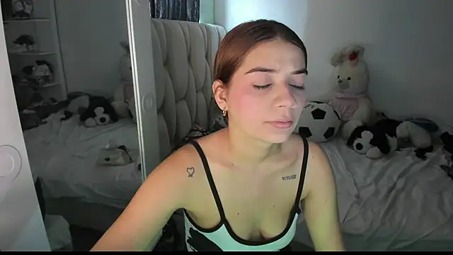 Snapshot of KittyKlum chatting on 07-29-26, 05:00 KittyKlum online show from 07-29-26, 05:00