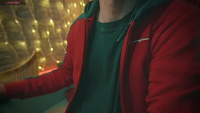 Snapshot of alex-volo chatting on 12-29-24, 03:44 alex-volo online show from 12-29-24, 03:44