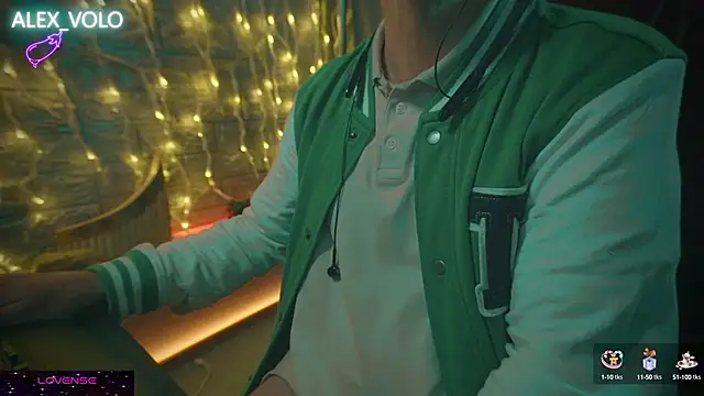 Snapshot of alex-volo chatting on 01-06-25, 04:04 alex-volo online show from 01-06-25, 04:04