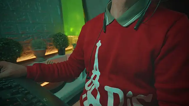 Snapshot of alex-volo chatting on 01-17-25, 04:26 alex-volo online show from 01-17-25, 04:26