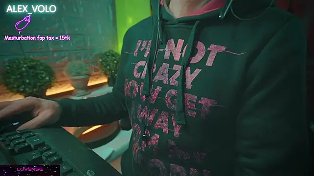 Snapshot of alex-volo chatting on 01-21-25, 08:08 alex-volo online show from 01-21-25, 08:08