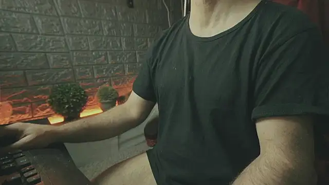 Snapshot of alex-volo chatting on 10-17-25, 03:20 alex-volo online show from 10-17-25, 03:20