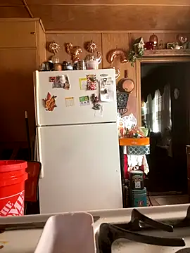 SmokingSloth online show from 12-21-25, 09:11