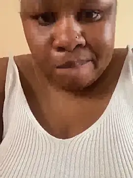 Snapshot of beaitebae chatting on 11-05-25, 11:21 beaitebae online show from 11-05-25, 11:21