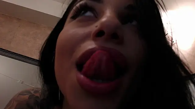 Snapshot of MissJuliax chatting on 01-03-25, 09:58 MissJuliax online show from 01-03-25, 09:58