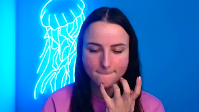 Eva Janee online show from 02-21-25, 10:39