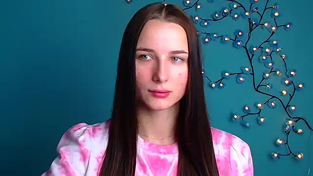 Eva Janee online show from 10-24-25, 05:26