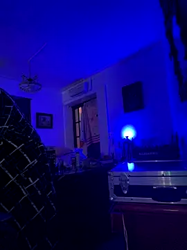 Snapshot of PutaNieves1983 chatting on 11-30-25, 01:37 PutaNieves1983 online show from 11-30-25, 01:37