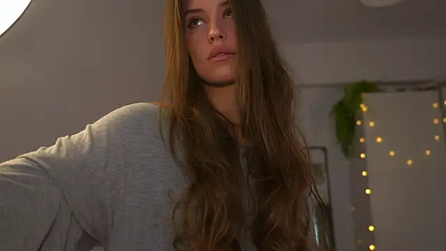 Snapshot of FazeyJ_ chatting on 10-19-25, 06:36 FazeyJ online show from 10-19-25, 06:36