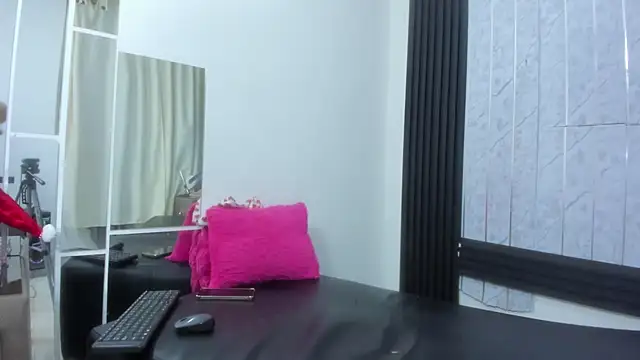 FernandaClar online show from 01-06-26, 08:40