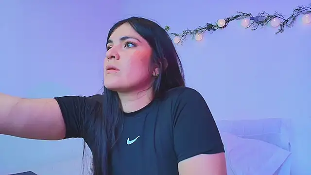 Amara vega online show from 04-17-26, 02:09