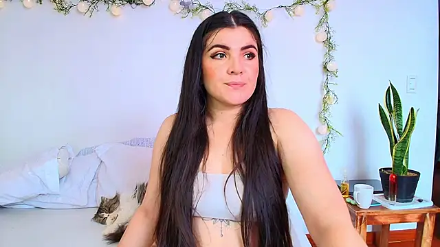 Amara vega online show from 04-23-26, 03:14