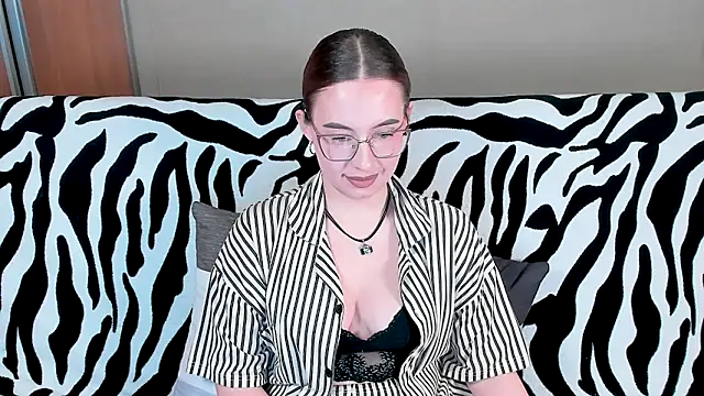 VeronikaKissuchi online show from 01-08-25, 12:47