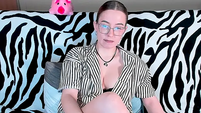 VeronikaKissuchi online show from 01-08-25, 07:45