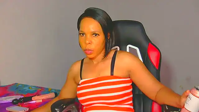 White Porshe online show from 09-24-25, 03:26