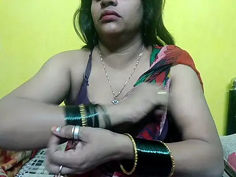 Snapshot of Sexyranibhabhi chatting on 11-23-25, 02:33 Sexyranibhabhi online show from 11-23-25, 02:33