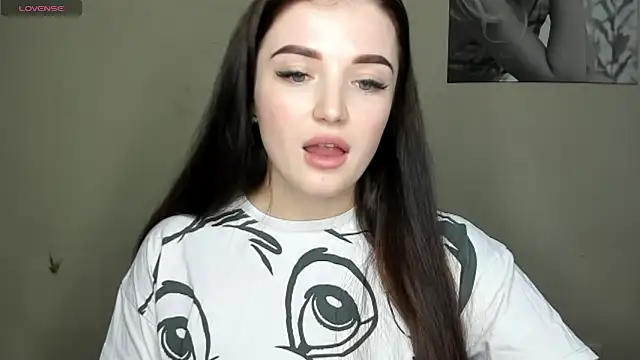 Snapshot of EvaaMillerr99 chatting on 01-09-25, 10:20 EvaaMillerr99 online show from 01-09-25, 10:20