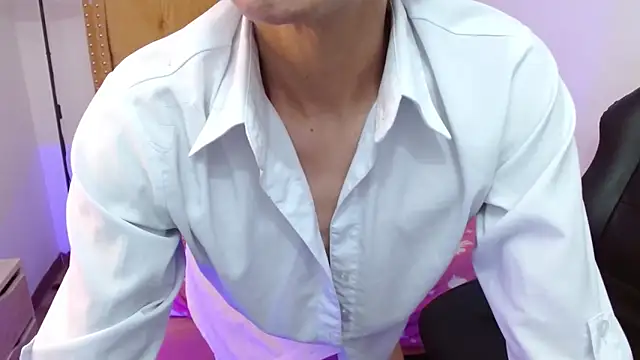 AlexandraJones  online show from 02-12-25, 08:59