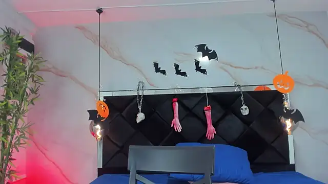 Snapshot of AngelaaCute_ chatting on 10-25-25, 12:23 AngelaaCute online show from 10-25-25, 12:23