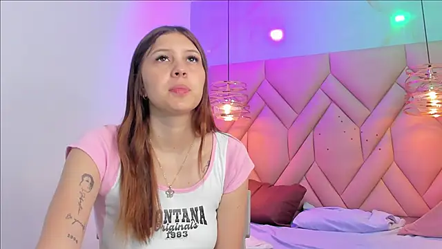 Snapshot of AngelaaCute_ chatting on 02-22-26, 12:26 AngelaaCute online show from 02-22-26, 12:26