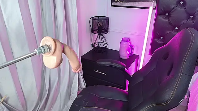 Lizz Tender online show from 01-24-25, 01:14