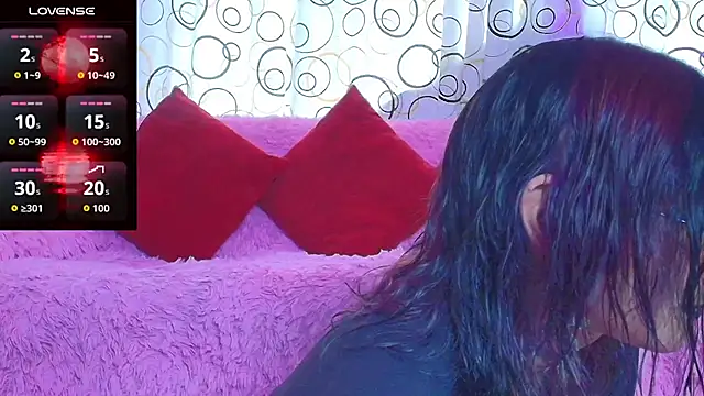 Snapshot of SukiFuyu_ chatting on 12-18-25, 06:36 SukiFuyu online show from 12-18-25, 06:36