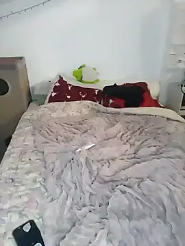 Snapshot of LadyRochester chatting on 02-17-25, 09:52 LadyRochester online show from 02-17-25, 09:52