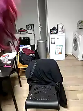 Snapshot of LadyRochester chatting on 02-23-25, 10:17 LadyRochester online show from 02-23-25, 10:17