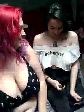 Snapshot of LadyRochester chatting on 03-17-25, 02:56 LadyRochester online show from 03-17-25, 02:56