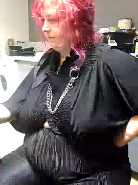 Snapshot of LadyRochester chatting on 03-22-25, 02:03 LadyRochester online show from 03-22-25, 02:03