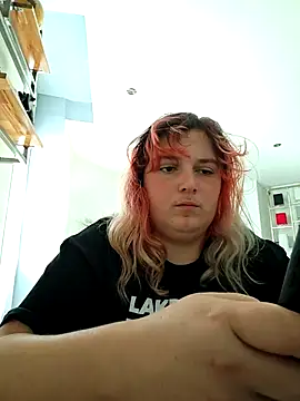 Snapshot of LadyRochester chatting on 09-14-25, 01:21 LadyRochester online show from 09-14-25, 01:21