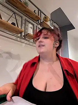 Snapshot of LadyRochester chatting on 09-29-25, 10:47 LadyRochester online show from 09-29-25, 10:47