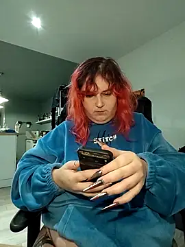 Snapshot of LadyRochester chatting on 10-10-25, 01:37 LadyRochester online show from 10-10-25, 01:37