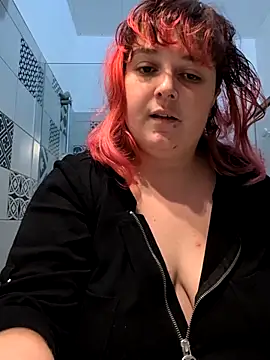 Snapshot of LadyRochester chatting on 10-25-25, 08:03 LadyRochester online show from 10-25-25, 08:03