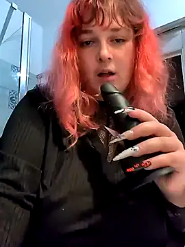 Snapshot of LadyRochester chatting on 10-28-25, 12:58 LadyRochester online show from 10-28-25, 12:58