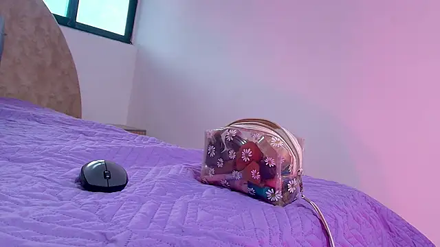 anisha x online show from 11-12-25, 07:13