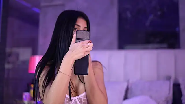 Snapshot of RaisaKali chatting on 10-30-25, 05:24 RaisaKali online show from 10-30-25, 05:24