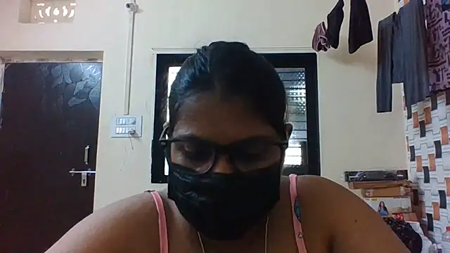 Snapshot of Hotmilfxox chatting on 06-02-26, 08:38 Hotmilfxox online show from 06-02-26, 08:38