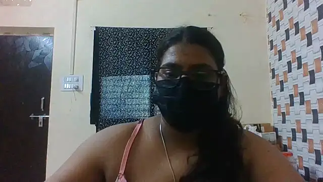 Snapshot of Hotmilfxox chatting on 06-10-26, 08:24 Hotmilfxox online show from 06-10-26, 08:24