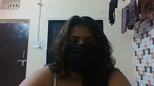 Snapshot of Hotmilfxox chatting on 06-24-26, 02:38 Hotmilfxox online show from 06-24-26, 02:38