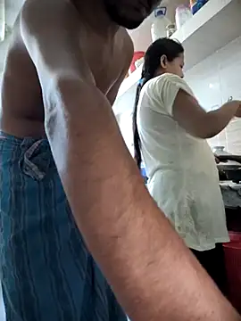 Snapshot of Desi_Best_Anal chatting on 02-18-25, 03:42 Desi Best Anal online show from 02-18-25, 03:42