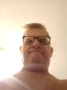 Snapshot of J83560Jason chatting on 10-03-25, 04:15 J83560Jason online show from 10-03-25, 04:15