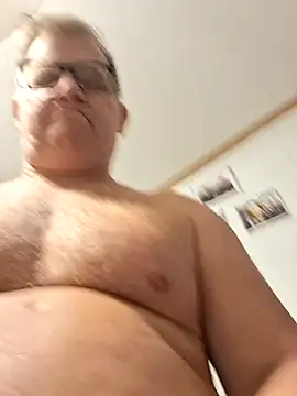 Snapshot of J83560Jason chatting on 10-17-25, 07:38 J83560Jason online show from 10-17-25, 07:38