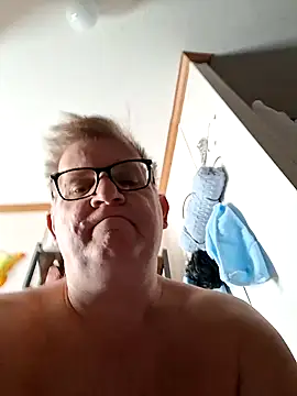 Snapshot of J83560Jason chatting on 11-05-25, 01:22 J83560Jason online show from 11-05-25, 01:22