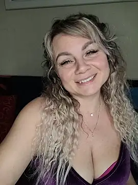 candy queeen online show from 11-27-25, 10:17