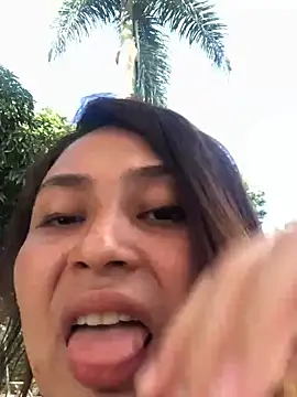 dulce santamaria online show from 12-15-24, 05:31