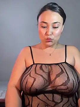 dulce santamaria online show from 03-02-25, 06:48